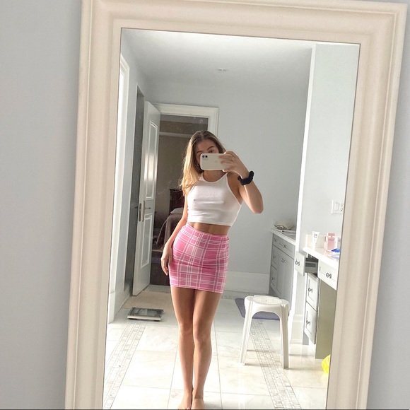 Pink Plaid Mini Skirt💖 - Picture 2 of 6